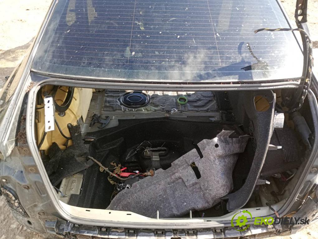 AUDI A6 C7 sedan 2015 110 kW 2.0 TDI 1968 karoséria ČTVRŤÁK: Blatník prah strecha PODŁUŻNICA
