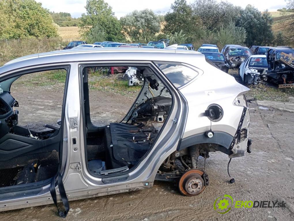 HYUNDAI TUCSON SUV 2015 100 kW 2.0 CRDi 1995 karoséria ČTVRŤÁK: Blatník prah strecha PODŁUŻNICA