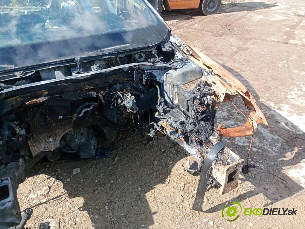 SKODA SUPERB III liftback 2017 132 kW 1.8 TSI 1798 karoséria ČTVRŤÁK: Blatník prah strecha PODŁUŻNICA