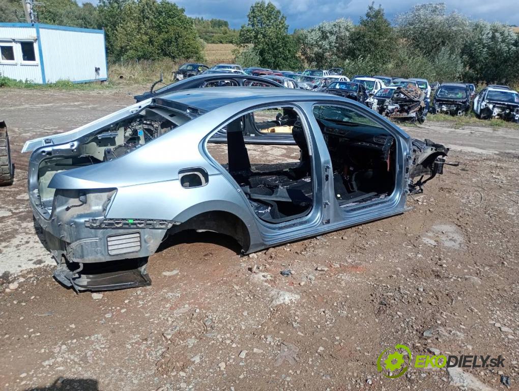 SKODA SUPERB III liftback 2017 132 kW 1.8 TSI 1798 karoséria ČTVRŤÁK: Blatník prah strecha PODŁUŻNICA