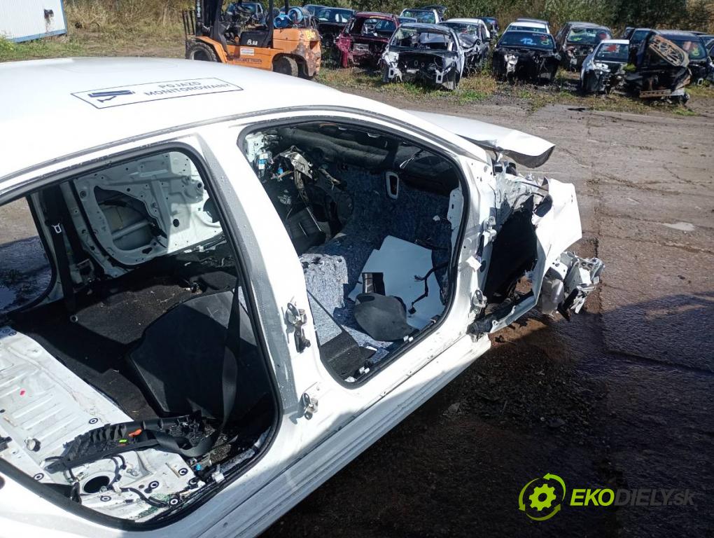 TOYOTA COROLLA E21 sedan 2020 72 kW 1.8 VVTi Hybrid (ZWE211, MZEA12) 1798 karoséria ČTVRŤÁK: Blatník prah strecha PODŁUŻNICA