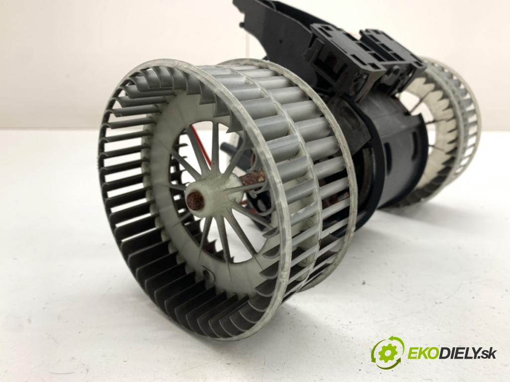 BMW E60 sedan 2005 160 kW 525 i 2996 ventilátor kúrenia
