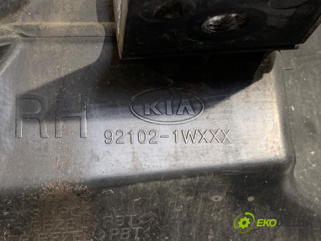 KIA RIO III liftback 2012 80 kW 1.4 CVVT 1396 světlomet pravý přední část