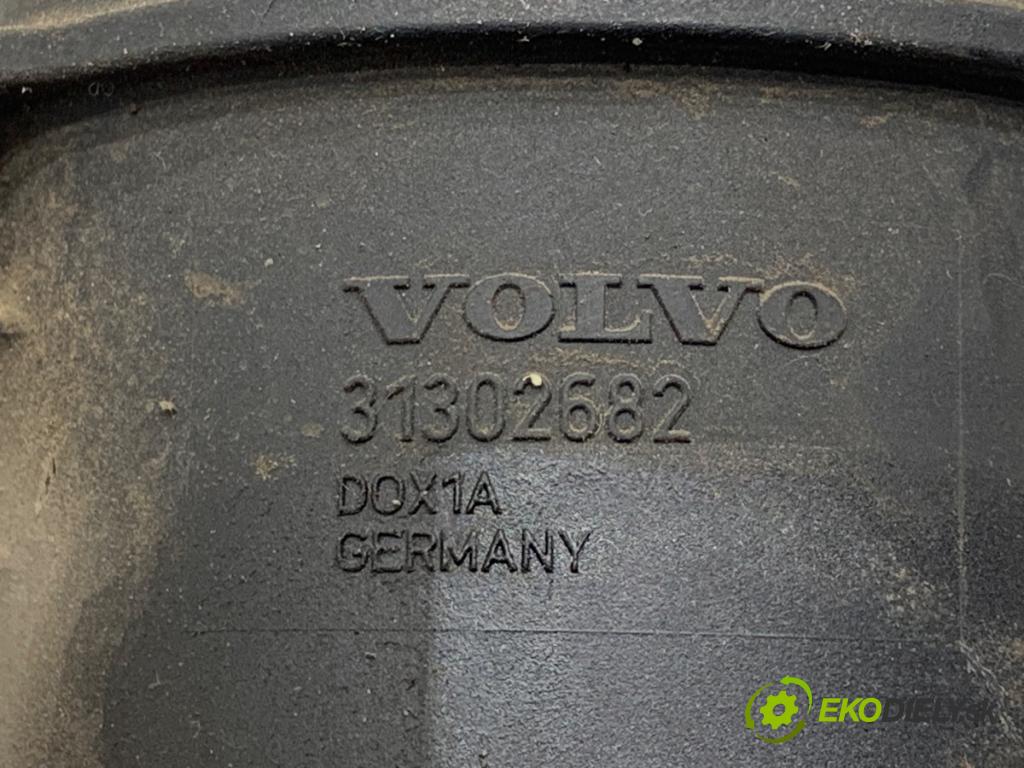 VOLVO XC60 I SUV 2016 140 kW D4 AWD 2400 obal filtra paliva 31302682 (Kryt palivového filtru)