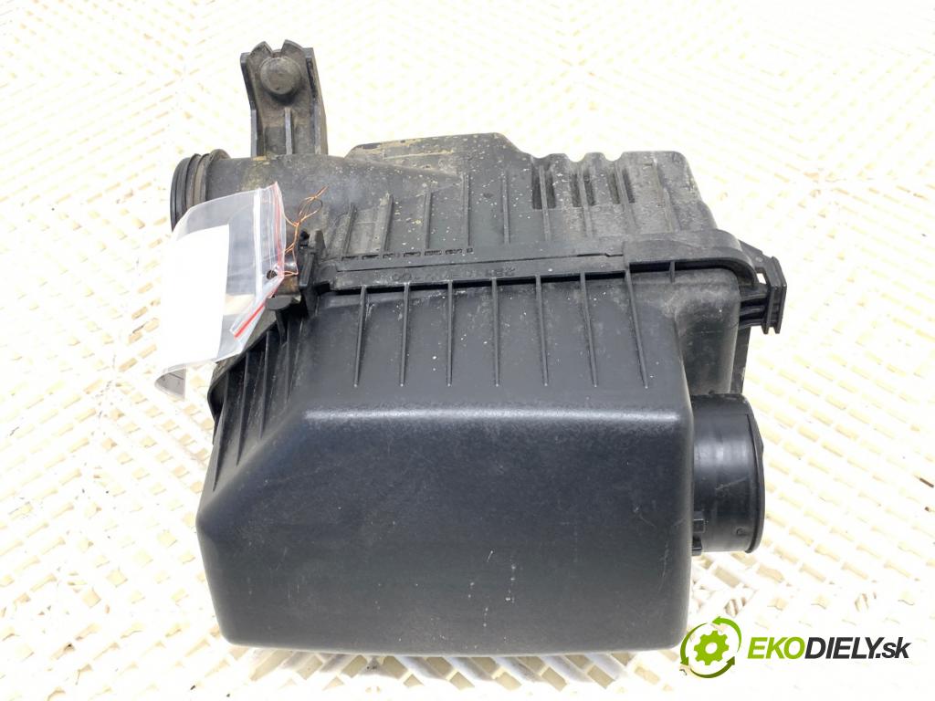 KIA RIO III liftback 2012 80 kW 1.4 CVVT 1396 obal filtra vzduchu 28110-1W100 (Kryt vzduchového filtru)