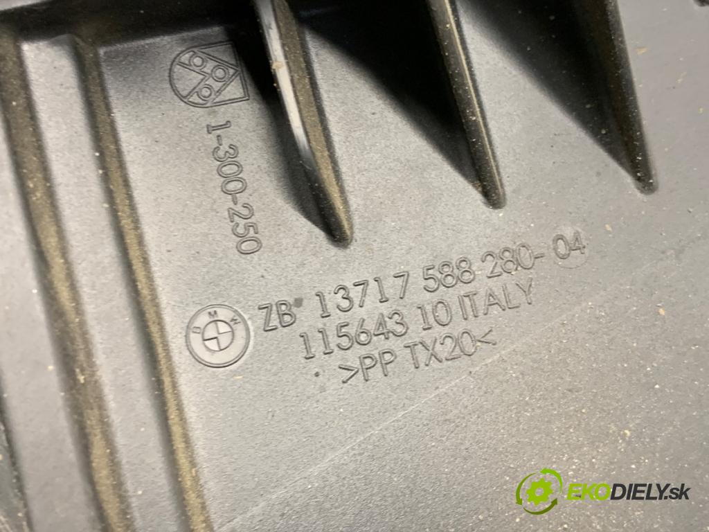 BMW E84 SUV 2013 180 kW xDrive 28 i 1997 obal filtra vzduchu 7588280 (Kryt vzduchového filtru)
