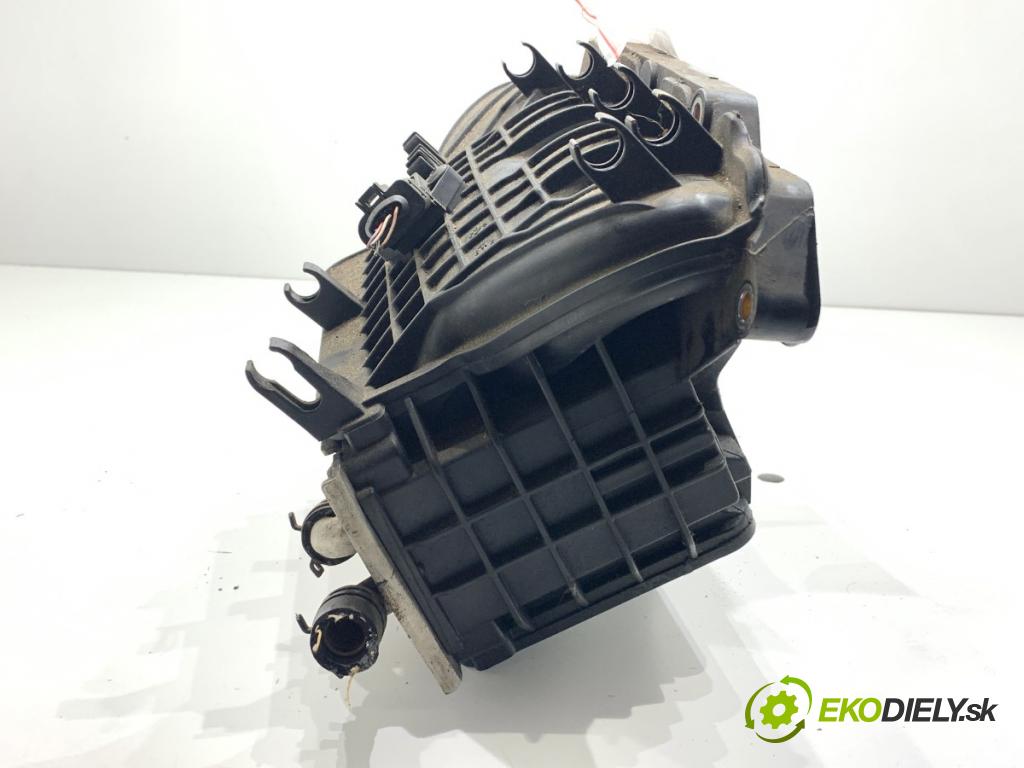 AUDI A3 8P liftback 2010 92 kW 1.4 TFSI 1390 Potrubie sacie, sanie 03C145749B (Sacie potrubie)