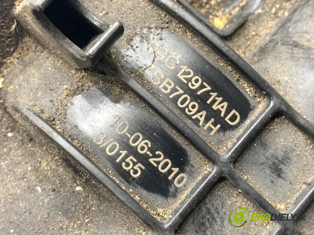AUDI A3 8P liftback 2010 92 kW 1.4 TFSI 1390 Potrubie sacie, sanie 03C145749B (Sacie potrubie)