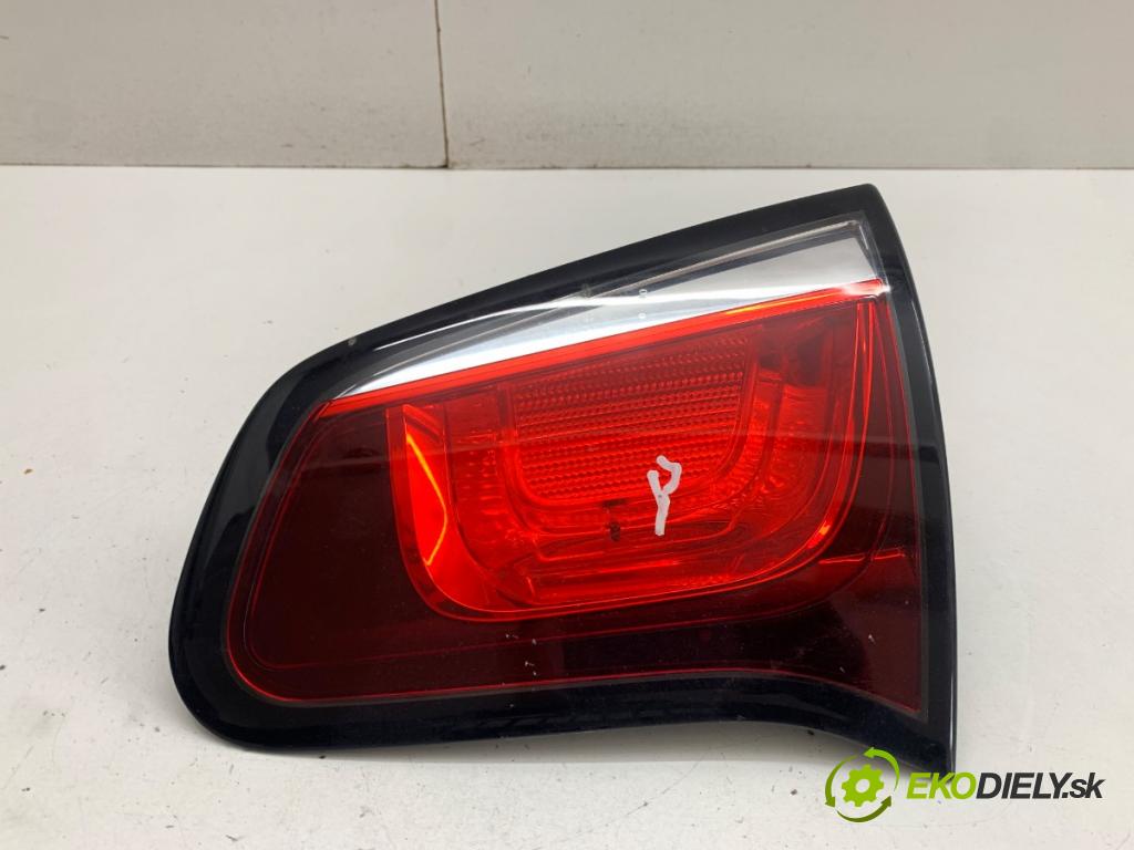 CITROEN C3 II liftback 2015 68 kW 1.6 HDi 1560 světlo pravý zadní část vnitřní 9803934280