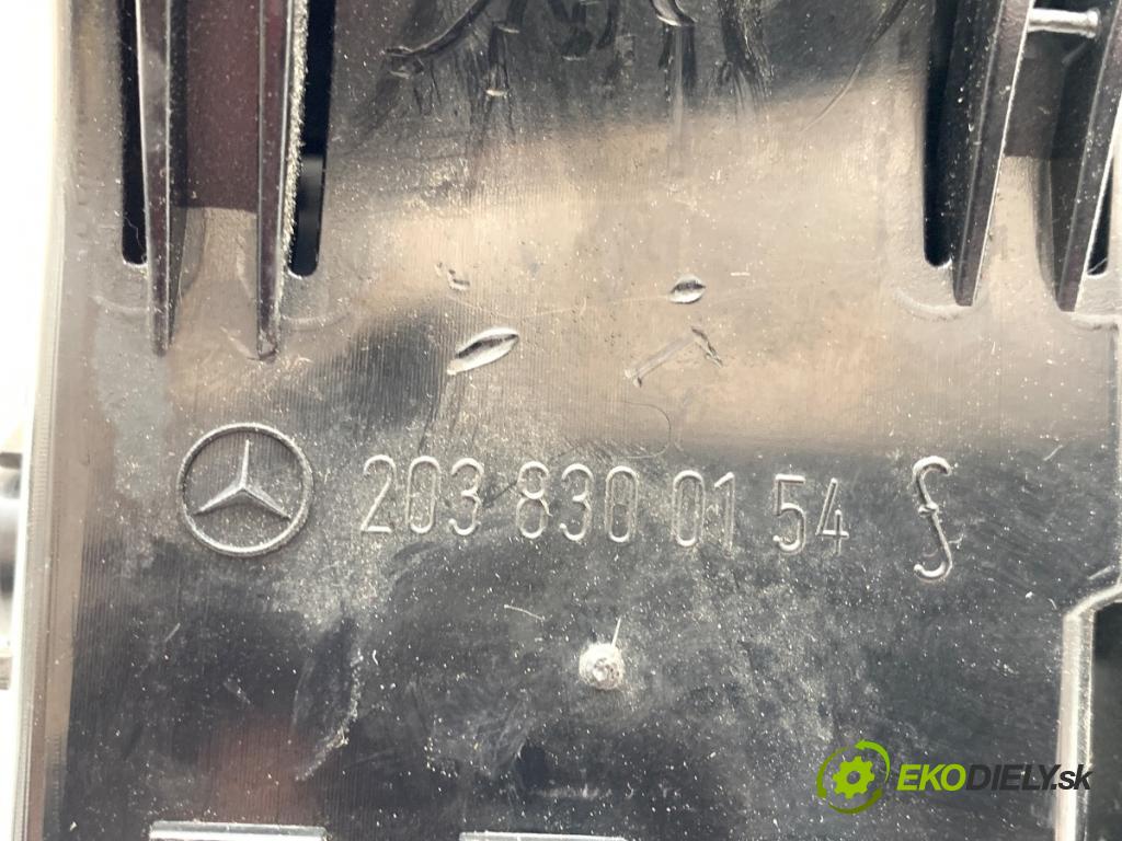 MERCEDES-BENZ S203 Kombi 2003 125 kW C 240 (203.261) 2597 Mriežky kúrenia ľavy predný 2038300154