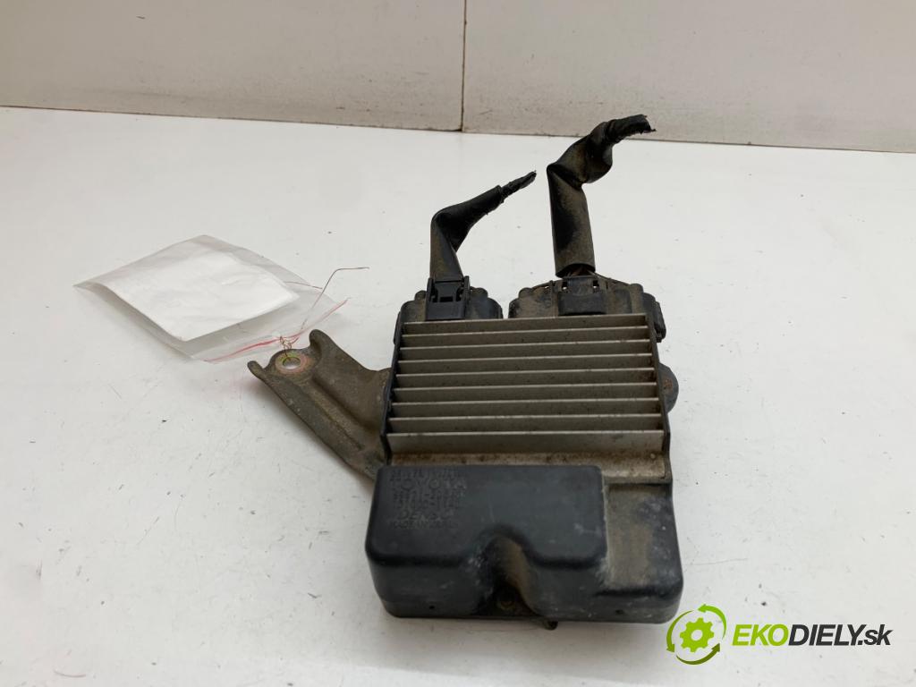 TOYOTA AVENSIS T25 Kombi 2004 108 kW 2.0 (AZT250_) 1998 Modul VSTREKOVAČE: 8987120040
