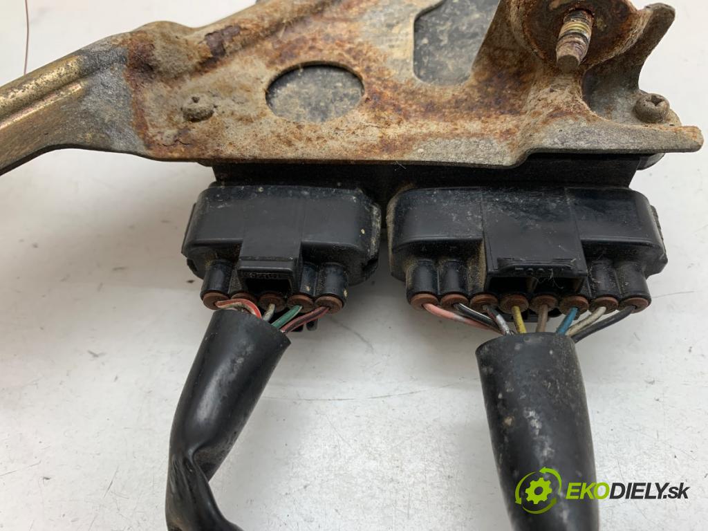 TOYOTA AVENSIS T25 Kombi 2004 108 kW 2.0 (AZT250_) 1998 Modul VSTREKOVAČE: 8987120040