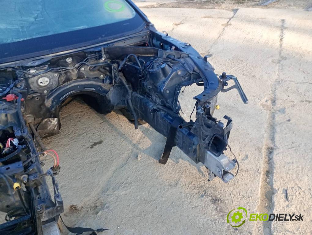BMW F10 sedan 2011 120 kW 520 d 1995 karoséria ČTVRŤÁK: Blatník prah strecha PODŁUŻNICA