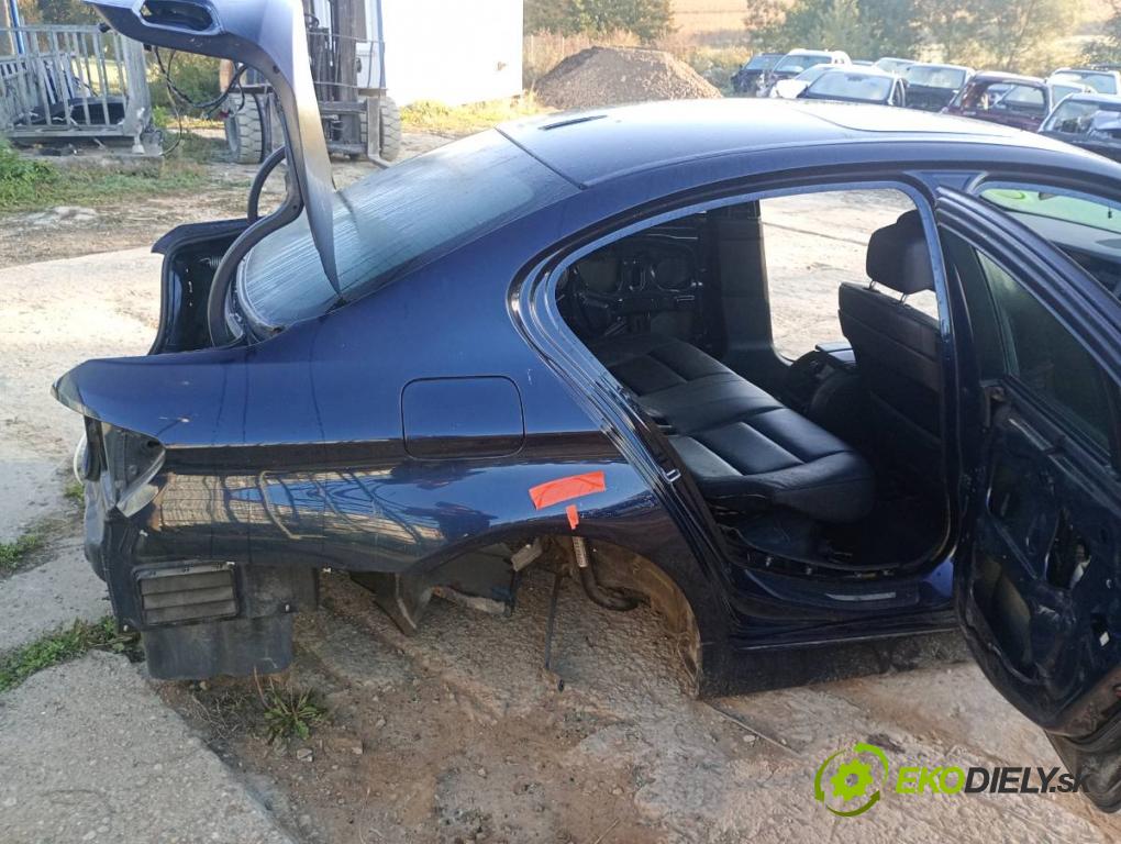 BMW F10 sedan 2011 120 kW 520 d 1995 karoséria ČTVRŤÁK: Blatník prah strecha PODŁUŻNICA