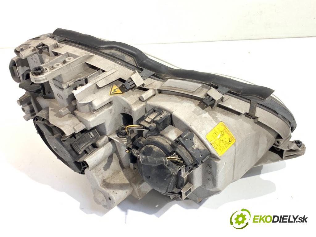 MERCEDES-BENZ S203 Kombi 2003 125 kW C 240 (203.261) 2597 světlomet levý přední část A2038203761
