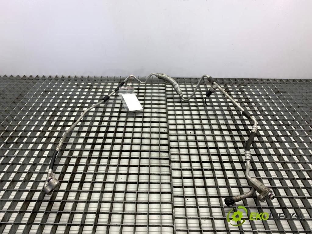 BMW E84 SUV 2013 180 kW xDrive 28 i 1997 rúrka klimatizace 9151738 (Trubka klimatizace)