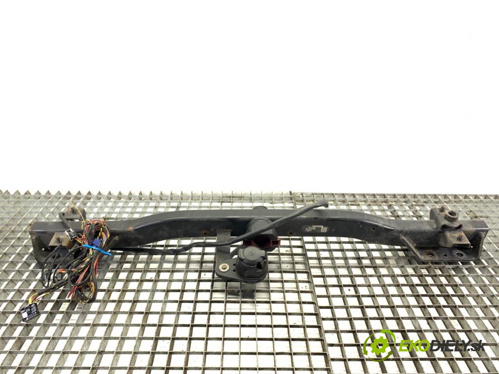 BMW E60 sedan 2005 160 kW 525 i 2996 Hák ťažné zariadenie 6782128 (Ťažné zariadenie)