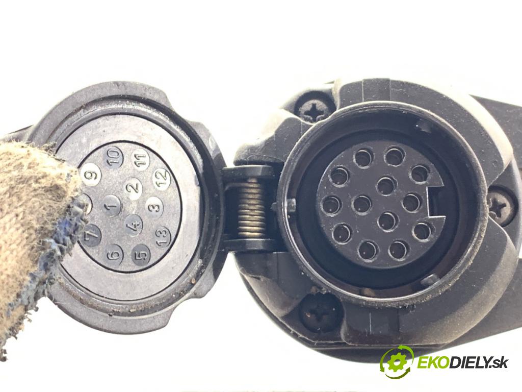 BMW E60 sedan 2005 160 kW 525 i 2996 Hák ťažné zariadenie 6782128 (Ťažné zariadenie)