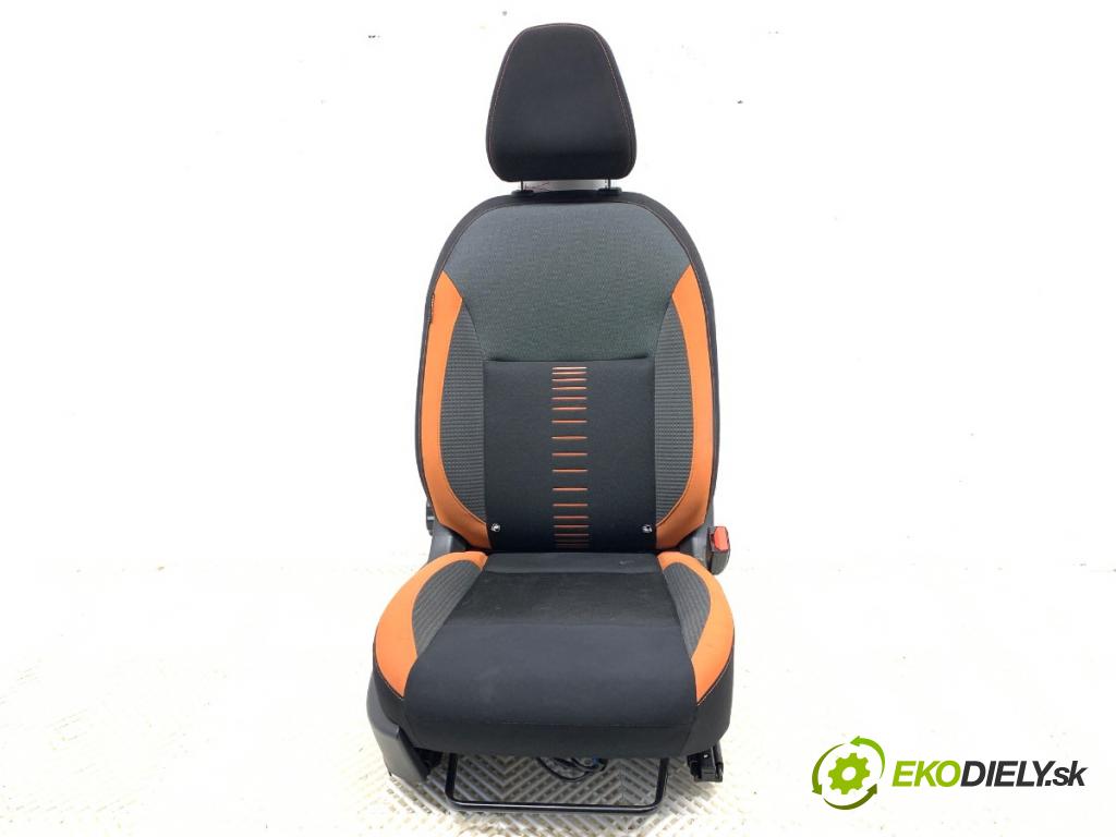 NISSAN MICRA K14 liftback 2017 66 kW 0.9 IG-T 898 Sedadlo pravy predný 