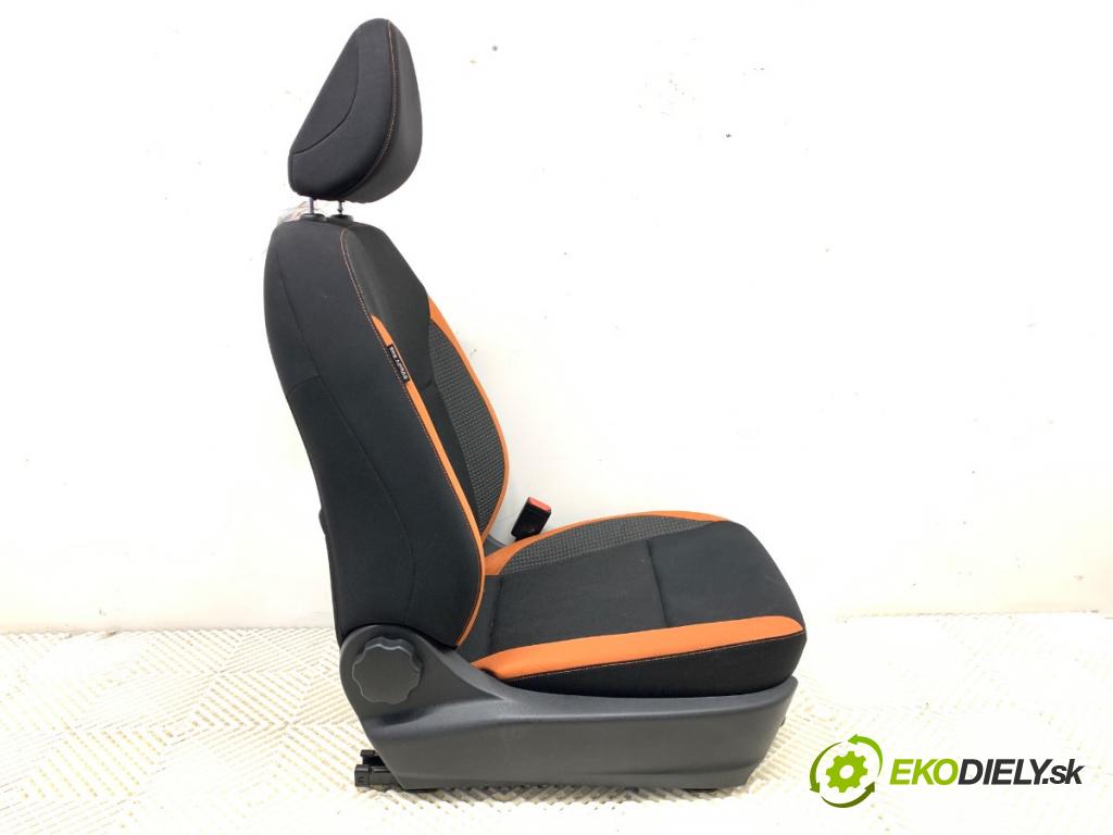 NISSAN MICRA K14 liftback 2017 66 kW 0.9 IG-T 898 Sedadlo pravy predný