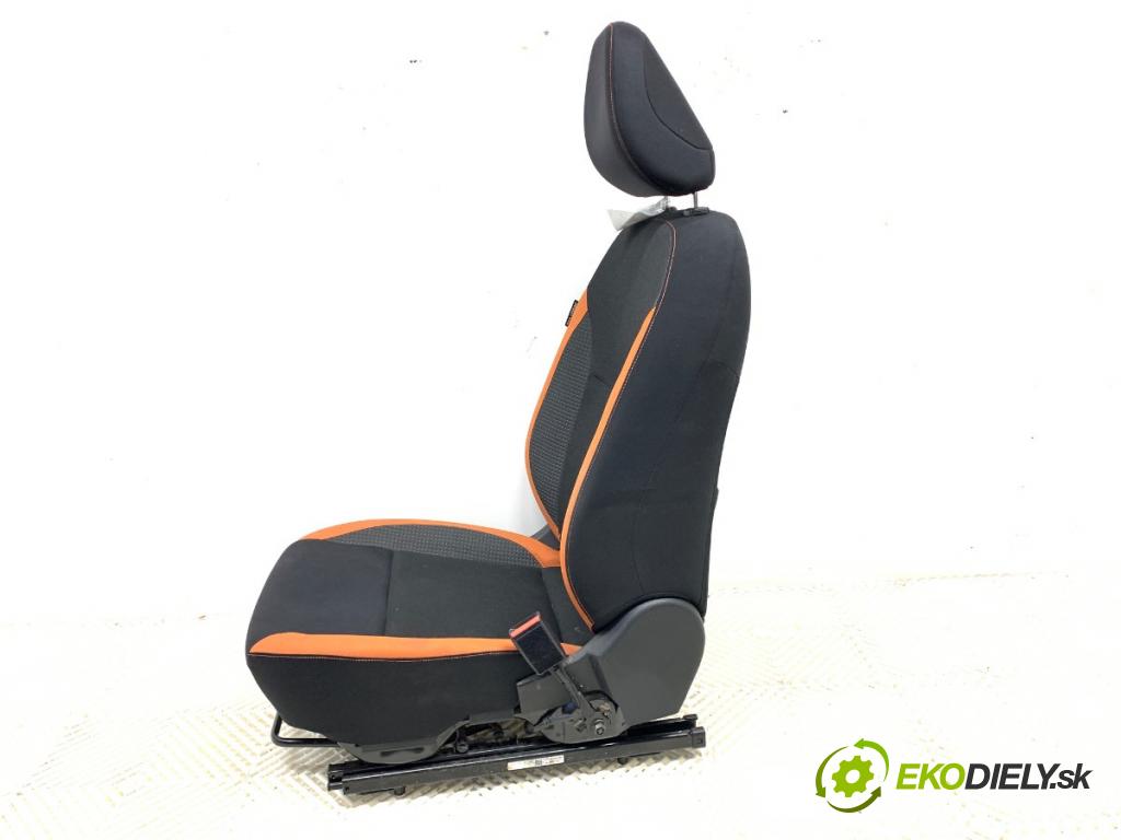 NISSAN MICRA K14 liftback 2017 66 kW 0.9 IG-T 898 Sedadlo pravy predný