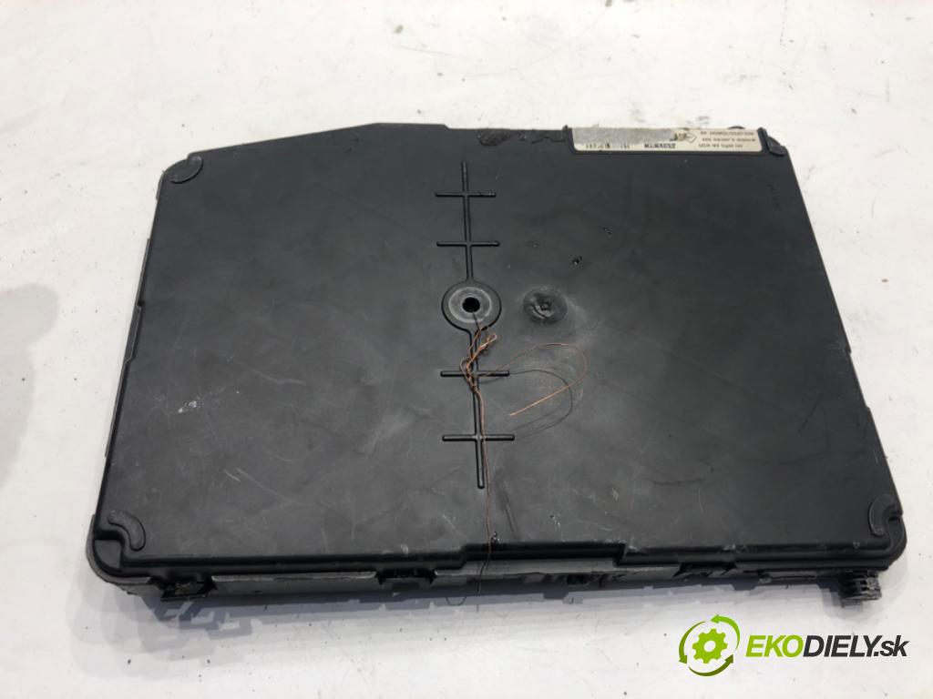 RENAULT MEGANE II liftback 2006 96 kW 1.9 dCi 1870 modul UPC 8200433198