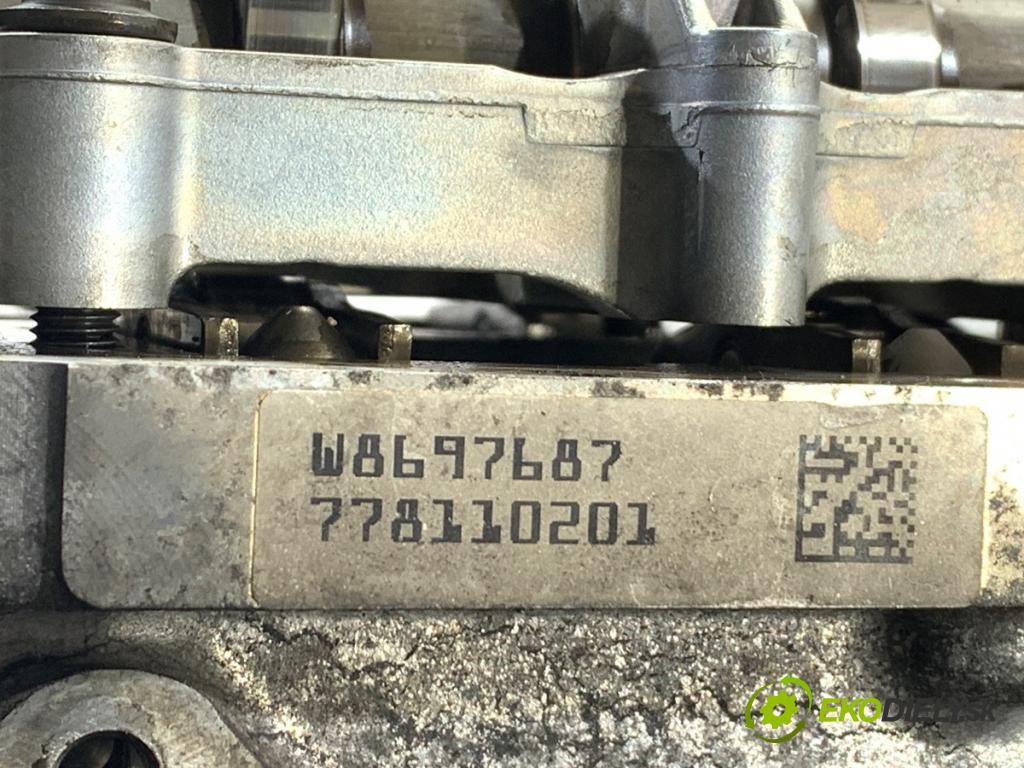 BMW F10 sedan 2011 120 kW 520 d 1995 hlava válců 7810465 (Hlava válců)