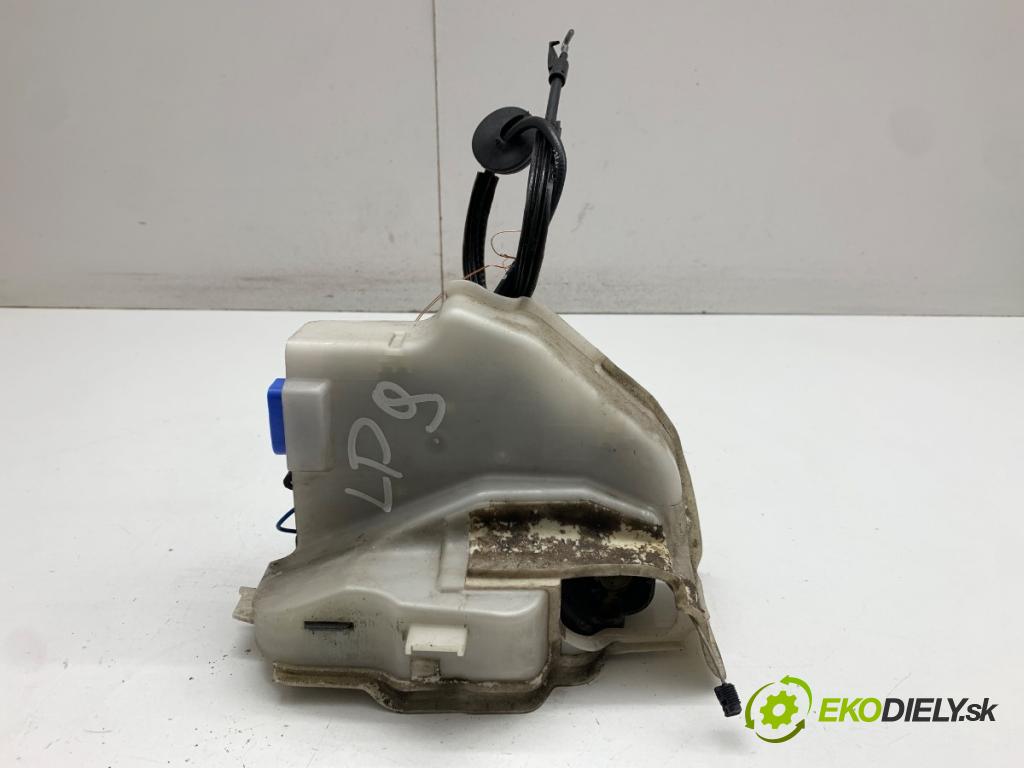 VW GOLF VI Kombi 2011 103 kW 2.0 TDI 1968 zámok Dvere ľavy predný 3D1837015AB