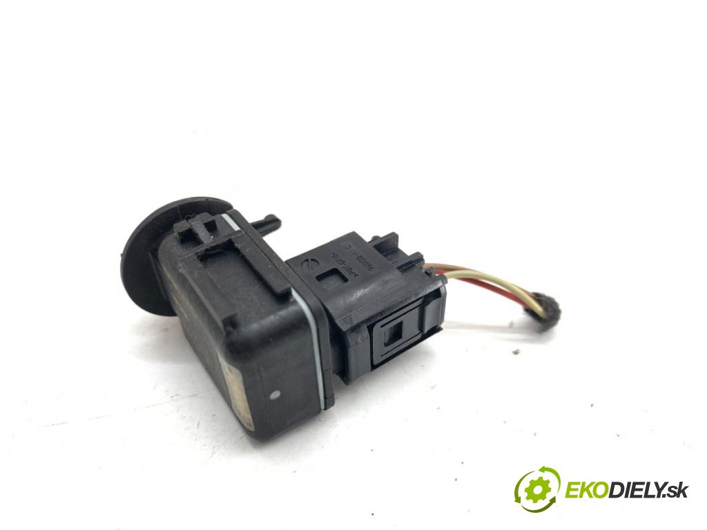 VOLVO XC60 I SUV 2016 140 kW D4 AWD 2400 Snímač kvality vzduchu 31418282