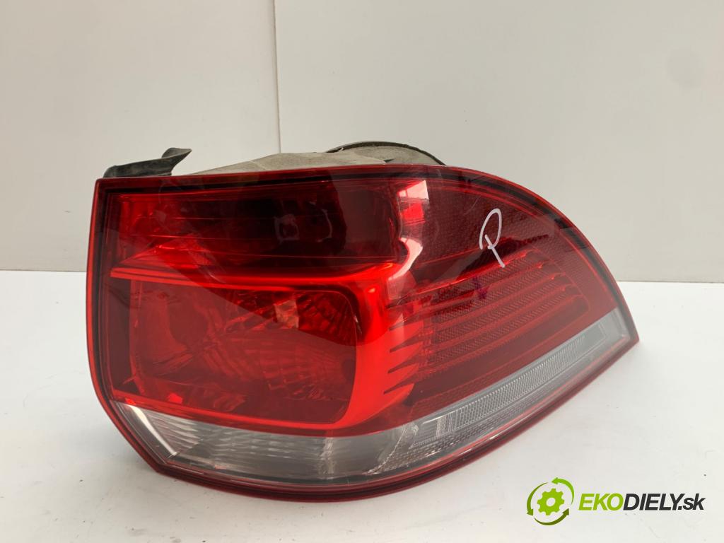 VW GOLF VI Kombi 2011 103 kW 2.0 TDI 1968 světlo pravý zadní část 