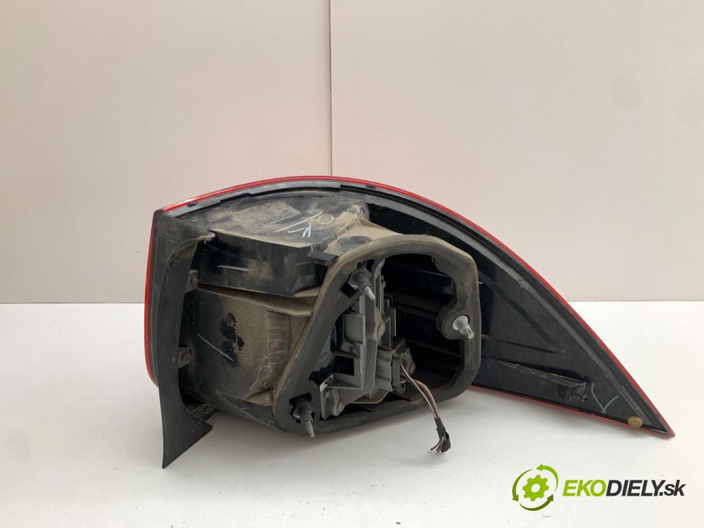 VW GOLF VI Kombi 2011 103 kW 2.0 TDI 1968 světlo levý zadní část