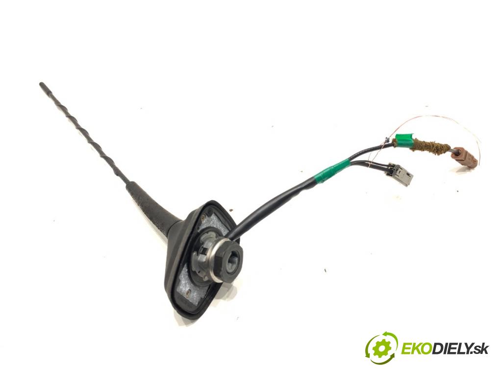 NISSAN MICRA K14 liftback 2017 66 kW 0.9 IG-T 898 ANTENA