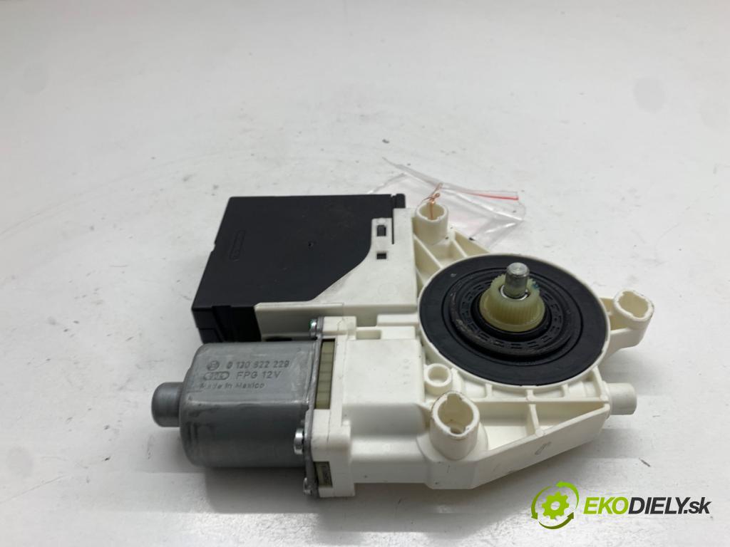 VW GOLF VI Kombi 2011 103 kW 2.0 TDI 1968 motor sťahovaní okna pravý přední část 1K5837402BC