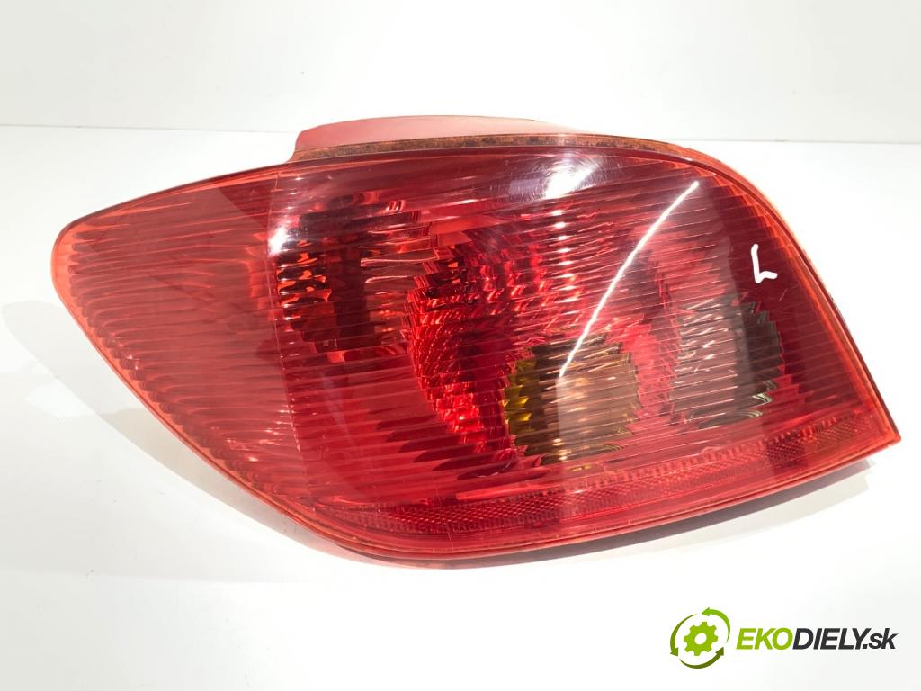 PEUGEOT 307 liftback 2002 50 kW 1.4 HDi 1398 světlo levý zadní část 