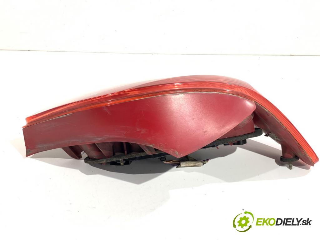 PEUGEOT 307 liftback 2002 50 kW 1.4 HDi 1398 Svetlo ľavy zad