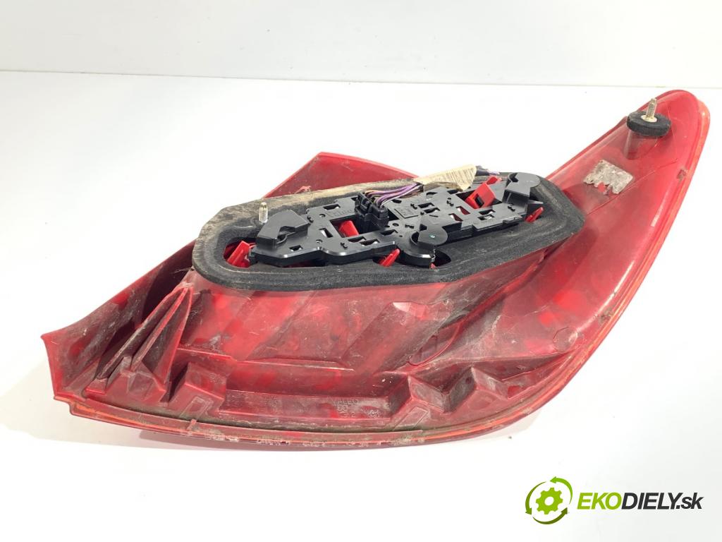 PEUGEOT 307 liftback 2002 50 kW 1.4 HDi 1398 Svetlo ľavy zad