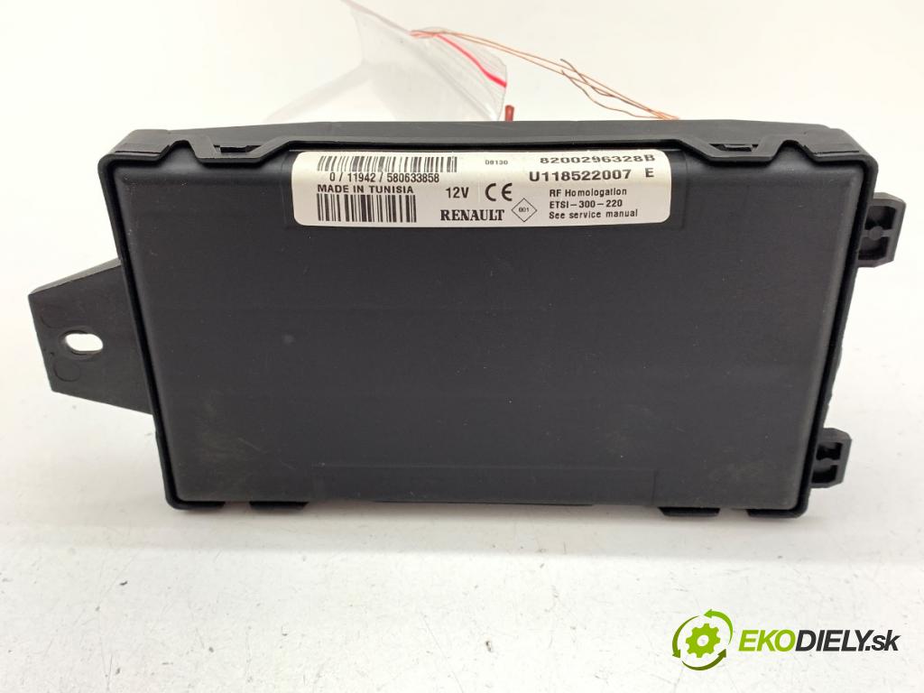 DACIA SANDERO liftback 2008 55 kW 1.4 (B30C, BS0C, BS0A, BS0G, BS1F, BS0E) 1390 modul BSI 8200296328B (Pojistková skříňka)