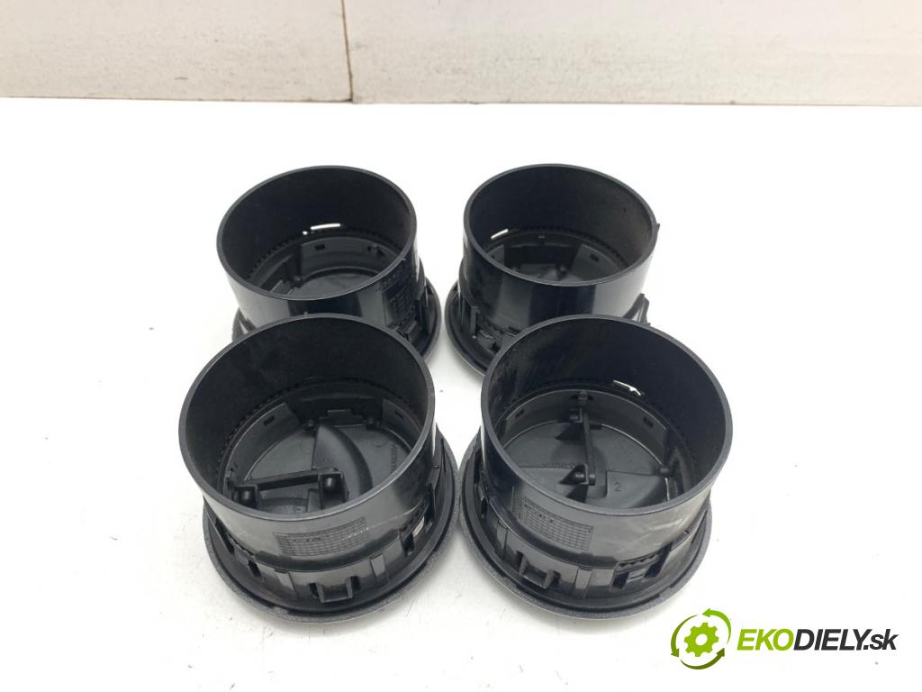 DACIA SANDERO liftback 2008 55 kW 1.4 (B30C, BS0C, BS0A, BS0G, BS1F, BS0E) 1390 mří topení přední část 8200212480G