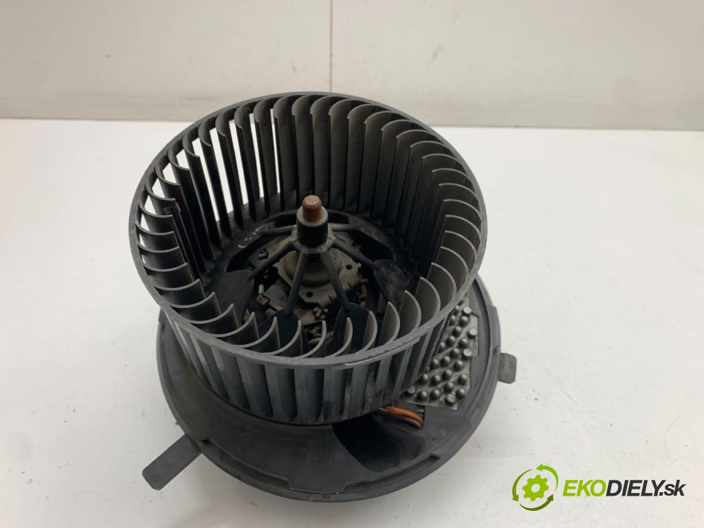 VW GOLF VI Kombi 2011 103 kW 2.0 TDI 1968 ventilátor kúrenia 1K1820015K