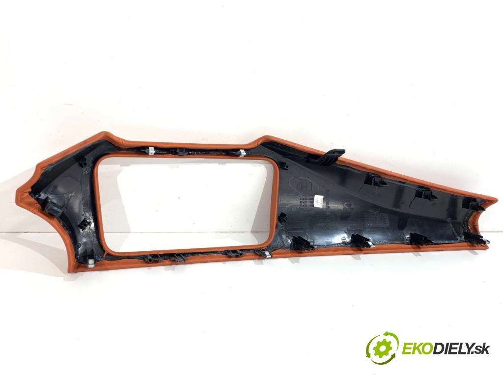 NISSAN MICRA K14 liftback 2017 66 kW 0.9 IG-T 898 lišty kryt 684115FA0A (Lišta)
