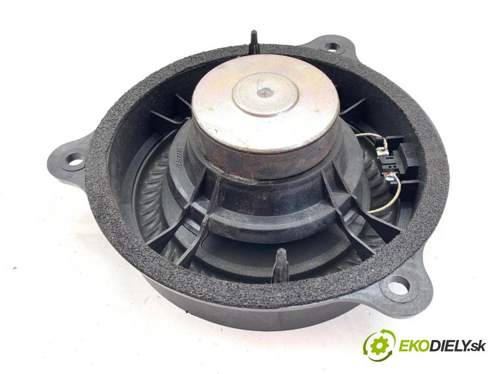 NISSAN MICRA K14 liftback 2017 66 kW 0.9 IG-T 898 reproduktor Dvere predný pravy BOSE 281565FA2A