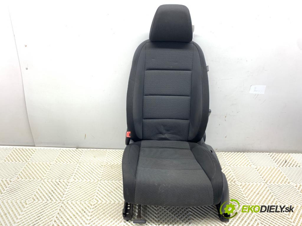VW GOLF VI liftback 2009 90 kW 1.4 TSI 1390 Sedadlo ľavy predný 
