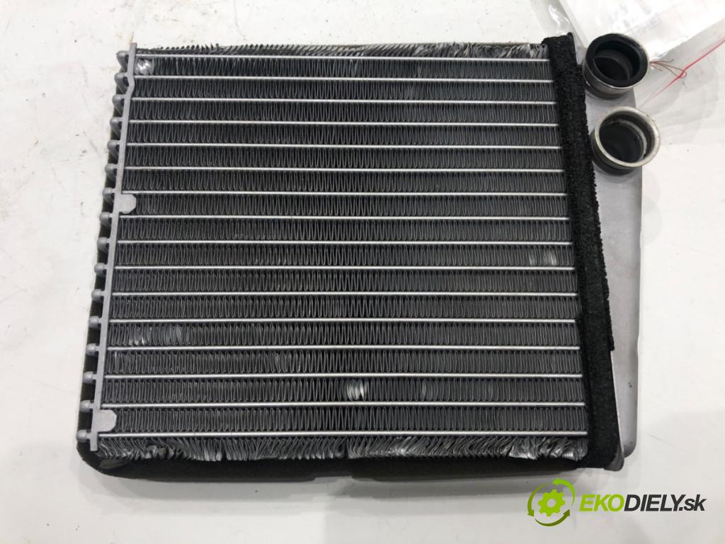 VW GOLF VI Kombi 2011 103 kW 2.0 TDI 1968 topné těleso radiátor topení 1K0819033 (Radiátor topení)