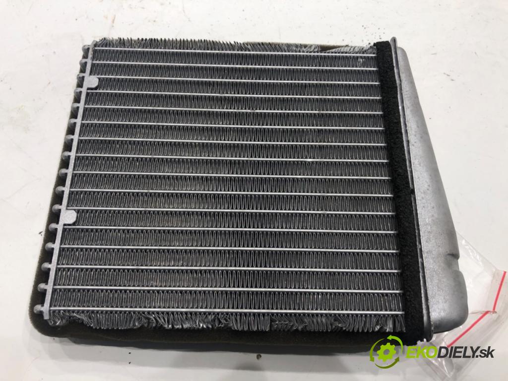 VW GOLF VI Kombi 2011 103 kW 2.0 TDI 1968 topné těleso radiátor topení 1K0819033 (Radiátor topení)