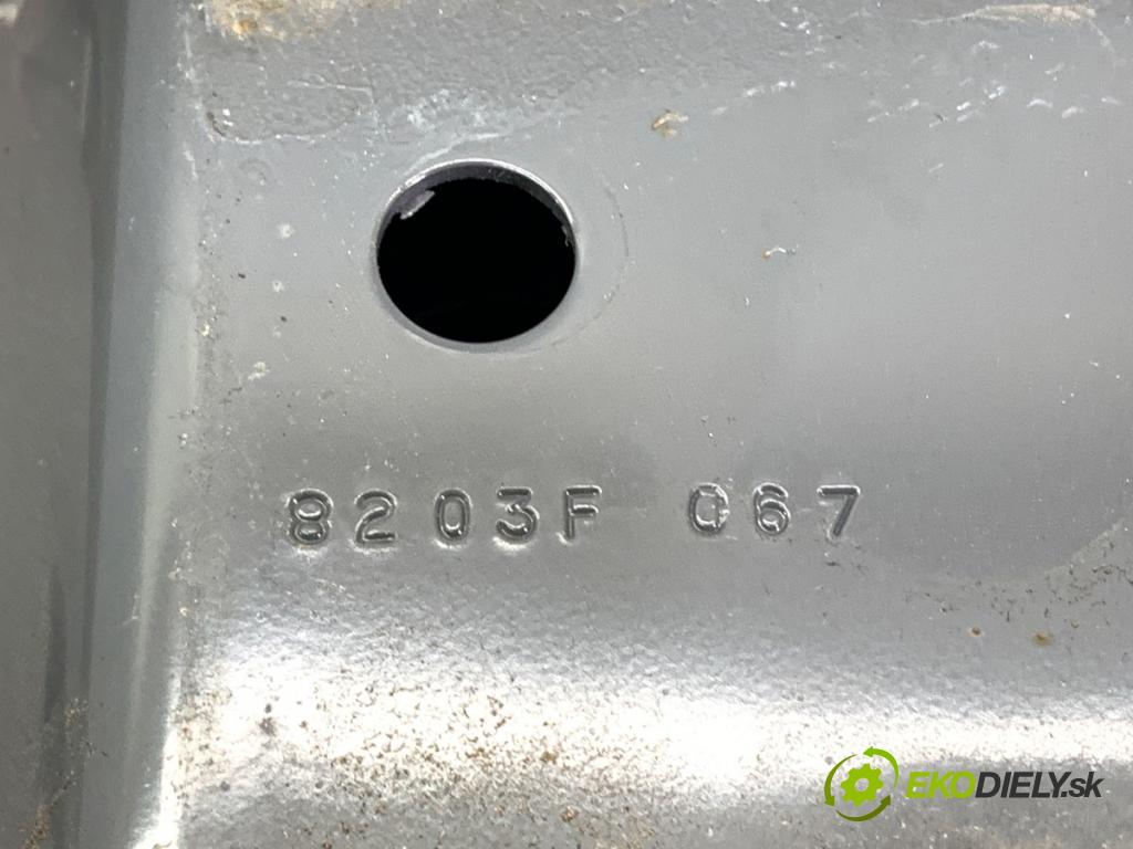 FORD USA MUSTANG coupe coupe 2023 235 kW 2.3 EcoBoost (P8T) 2261 výztuha nárazníka zadní část  (Zadní výztuha)