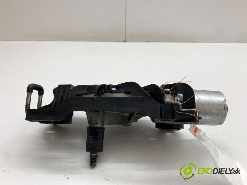 PEUGEOT 206 SW Kombi 2003 50 kW 1.4 HDi 1398 motor stěračů zadní část 0390201576