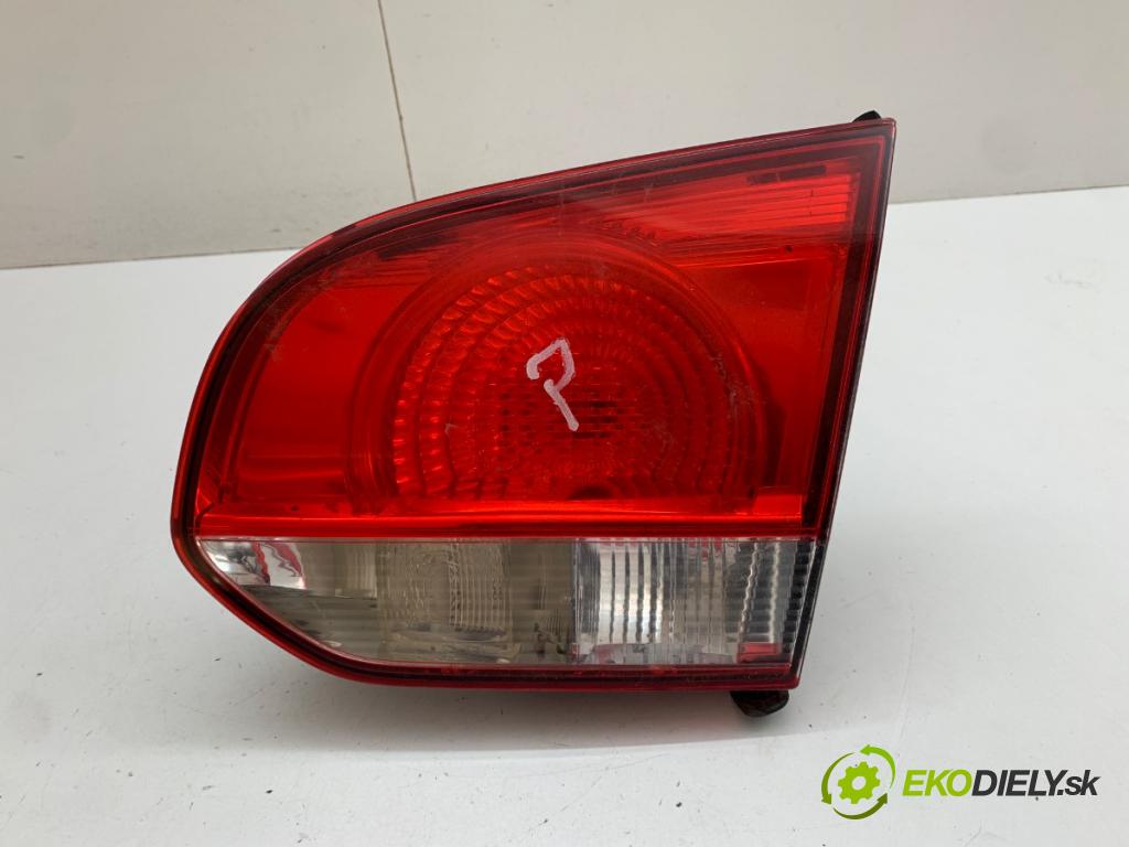 VW GOLF VI liftback 2009 90 kW 1.4 TSI 1390 světlo pravý zadní část vnitřní 