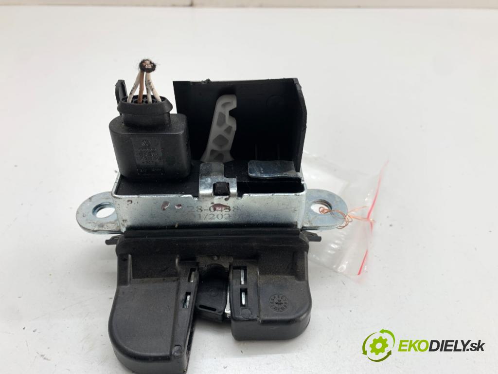 VW GOLF VI liftback 2009 90 kW 1.4 TSI 1390 zámok dverí zad