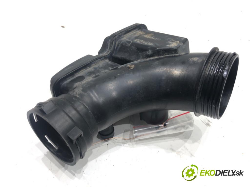 BMW F20 liftback 2019 100 kW 118 i 1598 rezonátor Rúra vzduchu 70601488