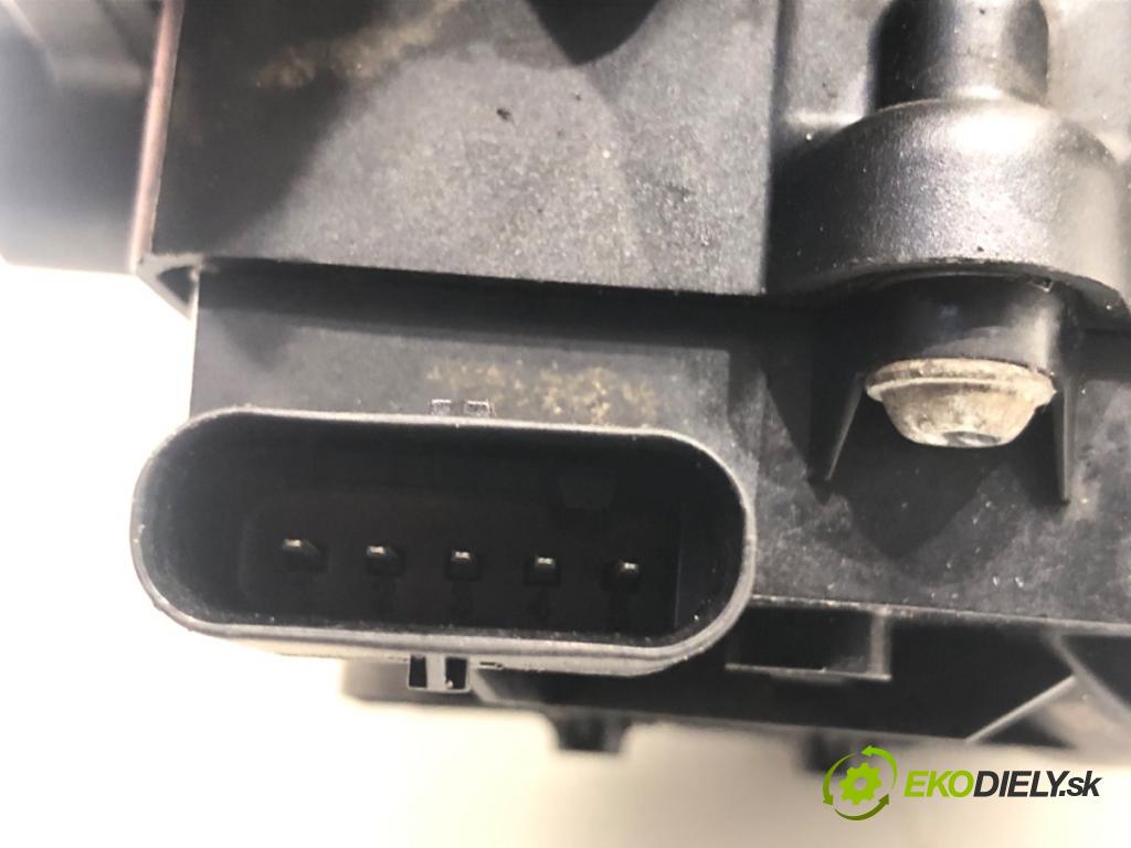BMW F20 liftback 2019 100 kW 118 i 1598 pumpa oběhu vody 7644811